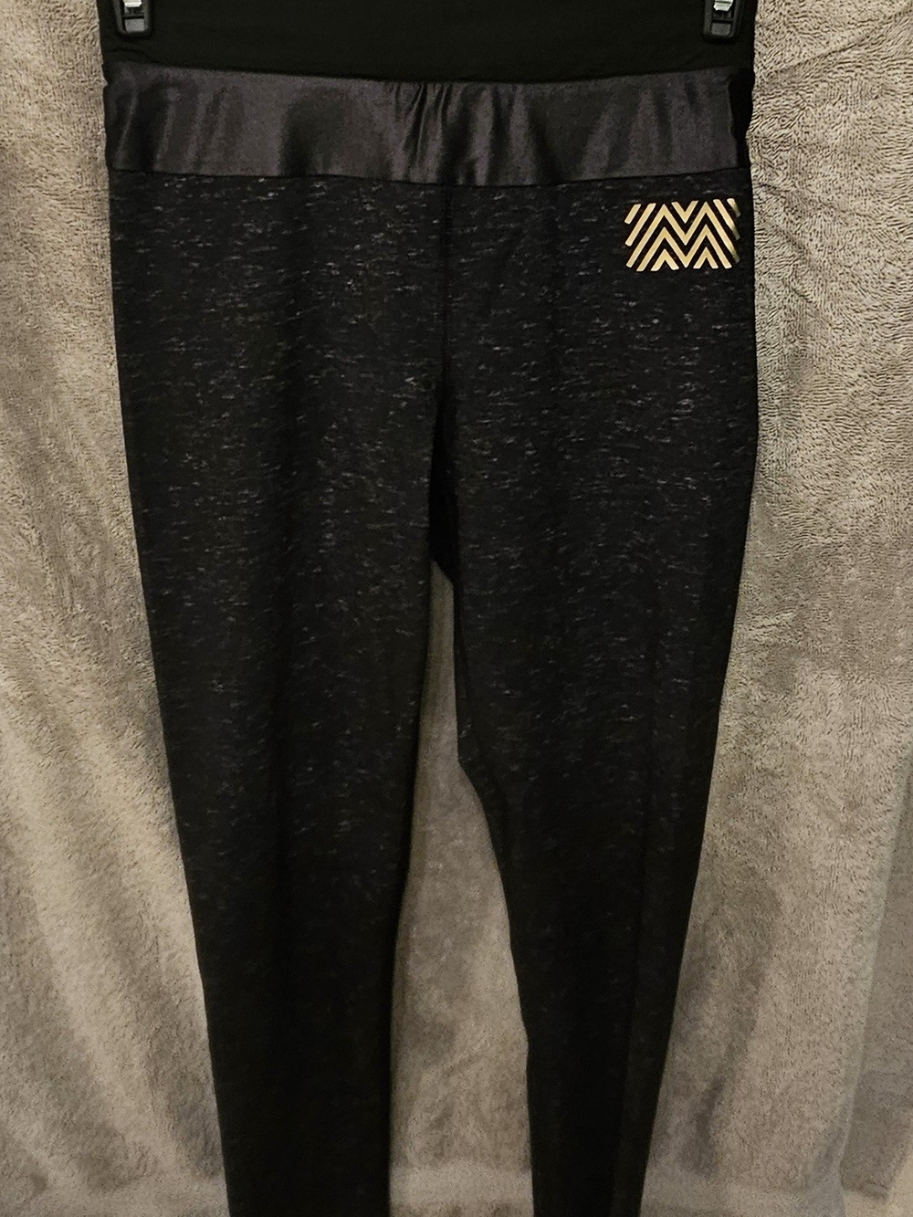 Black Heather High-Waist Leggings with Chevron Accent